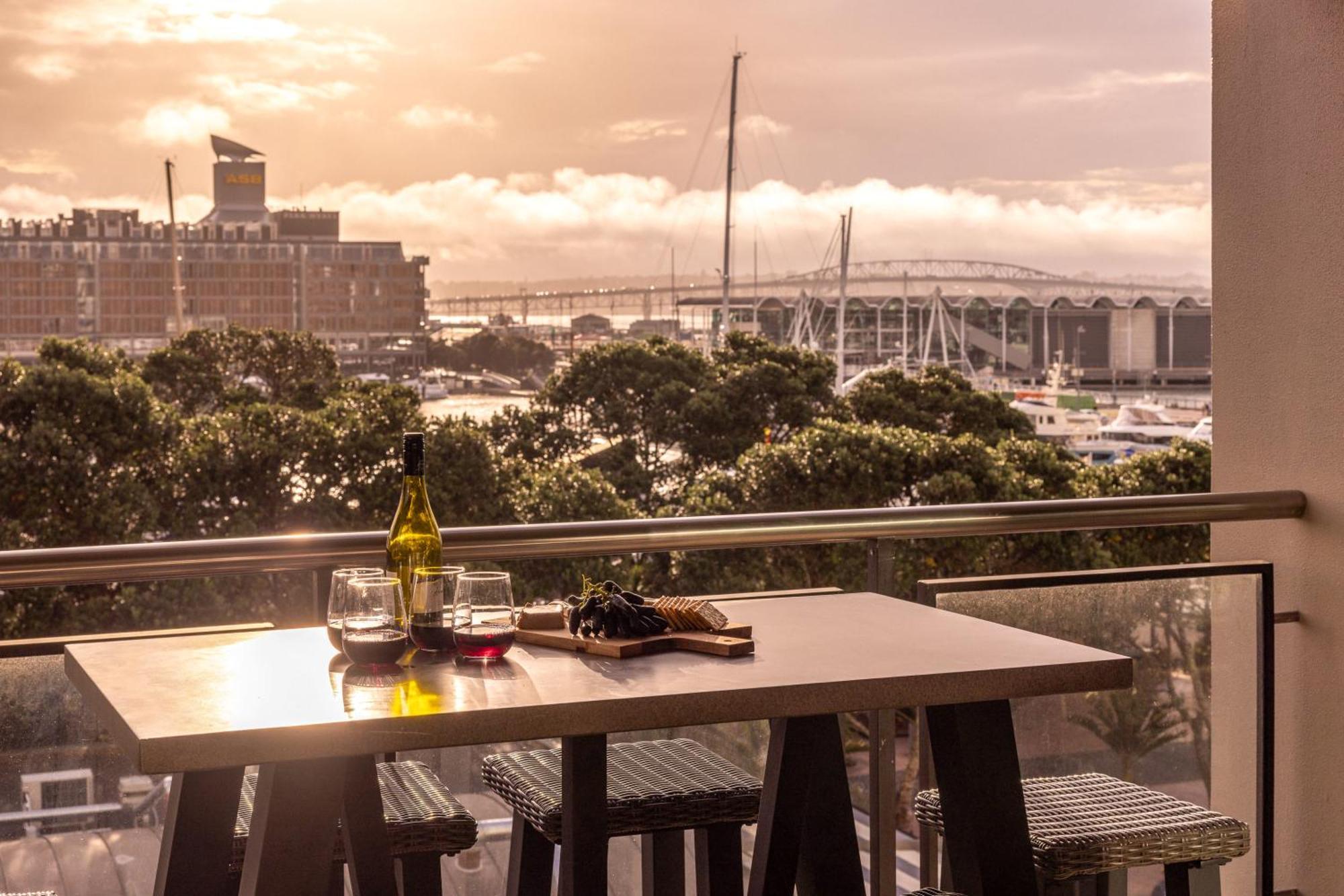 The Quays - Auckland Viaduct Apartment Exterior photo